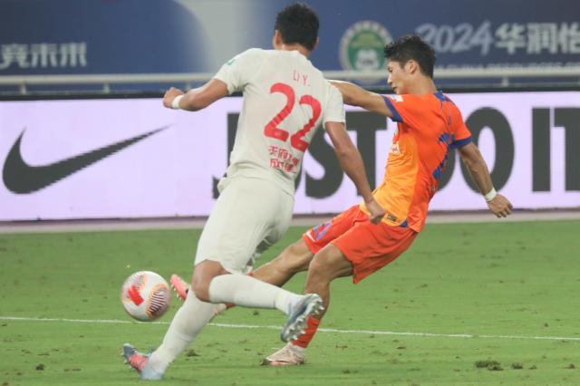 博鱼体育直播-【中超】王大雷神扑陈蒲一条龙 泰山3比0双杀蓉城