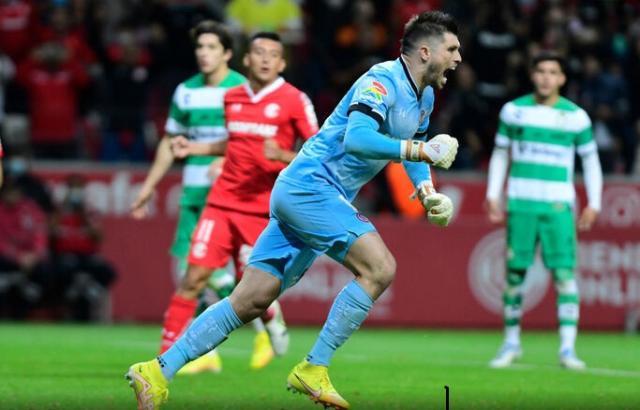 博鱼体育投注-巴西门将13球成墨超史上进球次多门将 第一坎波斯